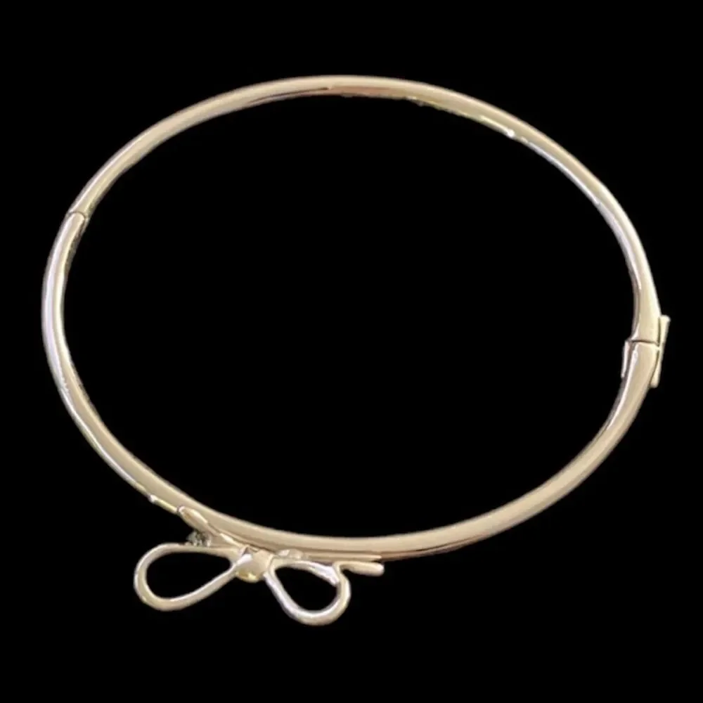Silver Look Kate Spade Bow Bracelet! - Picture 7 of 7